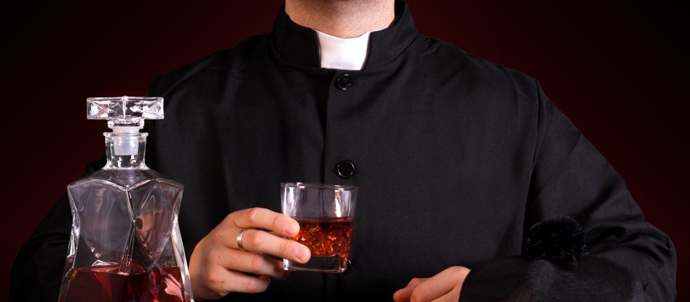 Священник в сильном опьянении устроил аварию на автомобиле своего епископа