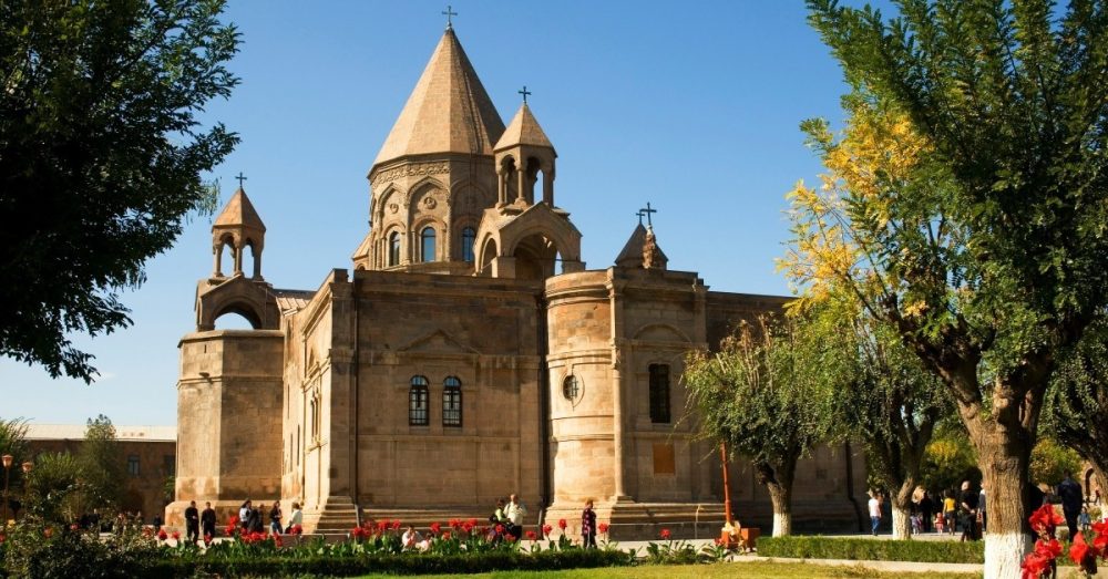 В Армении прошел первый национальный молитвенный завтрак на фоне арестов в церковной среде