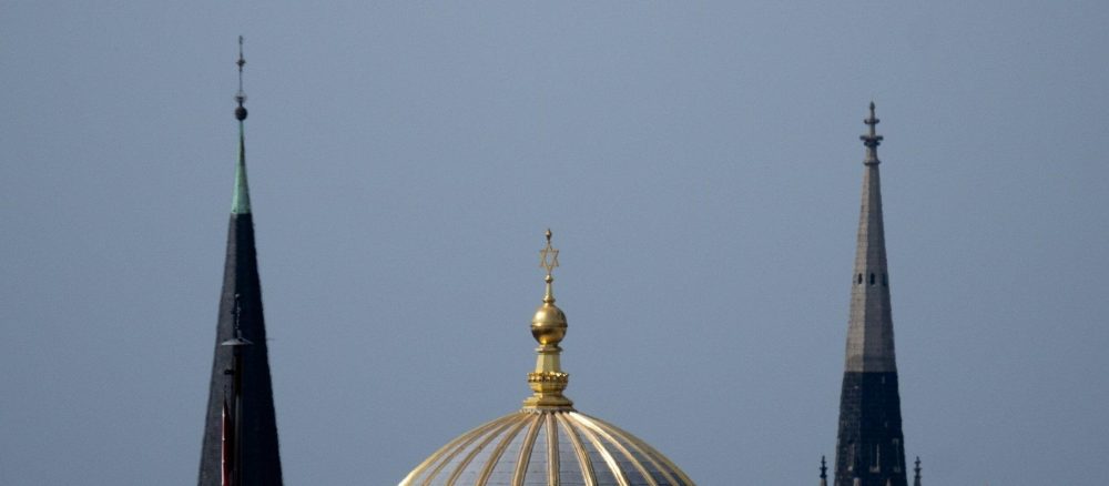 Почему ортодоксальный иудей не может войти в церковь: откровенный диалог раввина и епископа