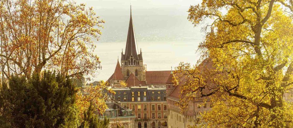 ИИ вернул голову обезглавленной Мадонне в соборе Лозанны