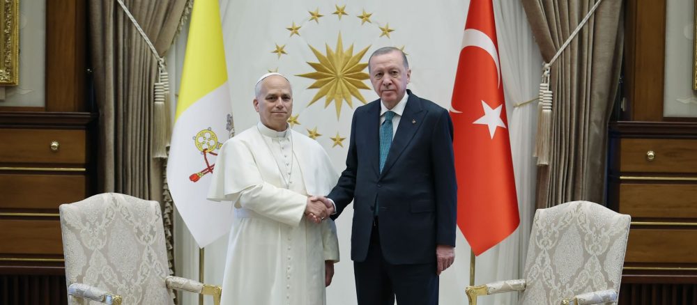 Папа Лев XIV высоко оценил политику Эрдогана во время визита в Турцию