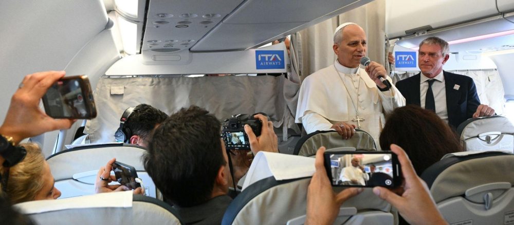 Первая пресс-конференция Папы в небе: Лео XIV высоко оценил посредническую роль Эрдогана