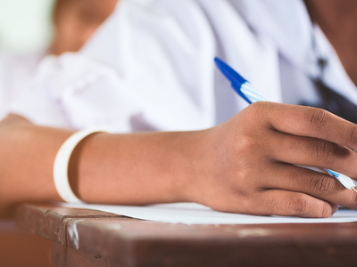 В Нигерии террористы похитили более 300 учеников из католической школы