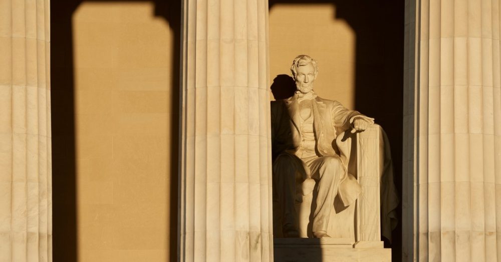 Как скорбь может исцелить Америку: уроки Линкольна для современной эпохи