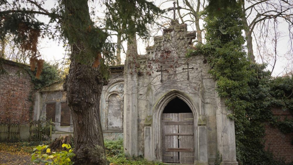 Берлин ищет покровителей для исторических захоронений