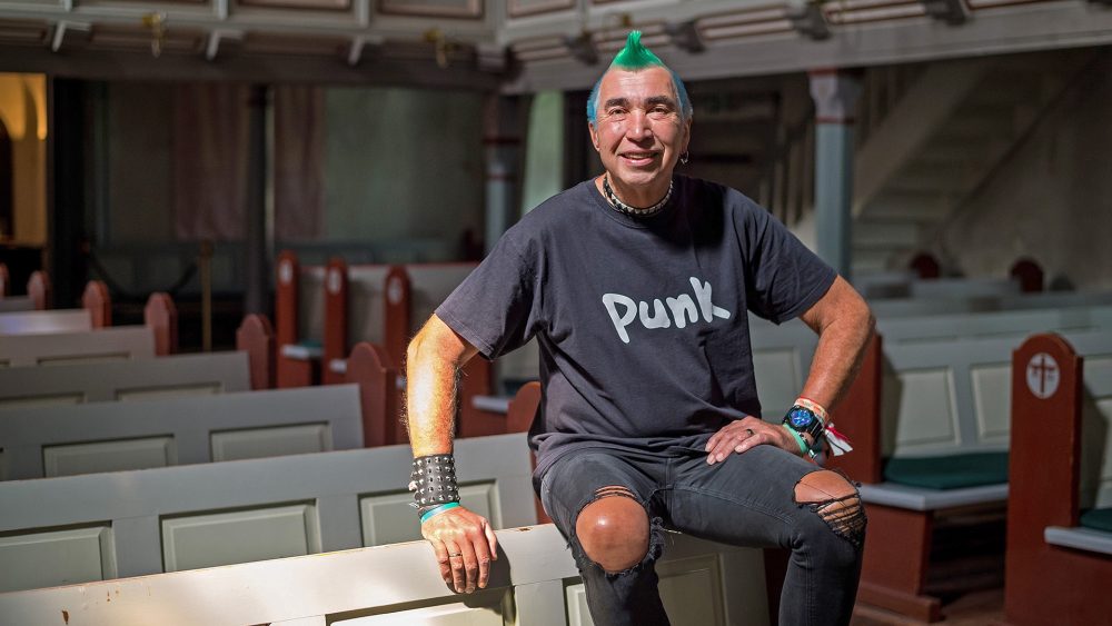 Умер «панк» Северной церкви - уникальный пастор с ирокезом