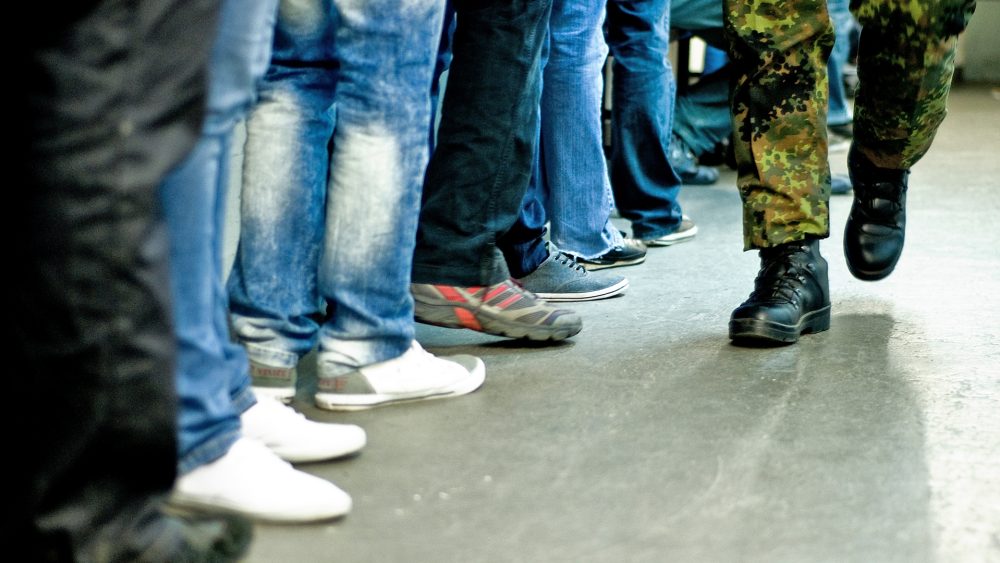 Протестантские миротворцы требуют доработки закона о военной службе