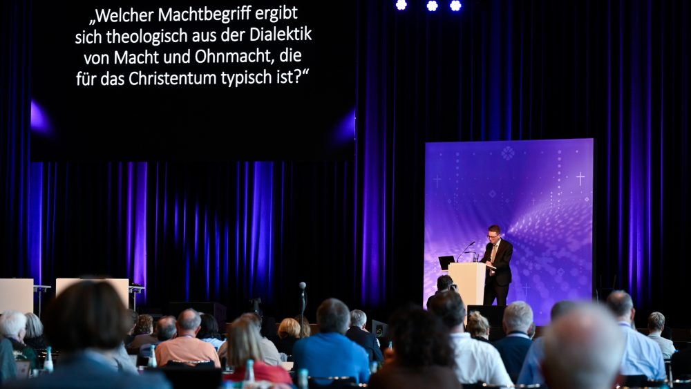 Церковь в поисках ответов: вопросы власти и ответственности в борьбе с насилием