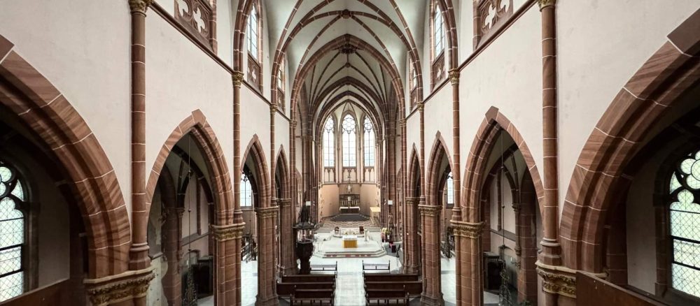 Церковь за один евро: Как община боролась за свой храм