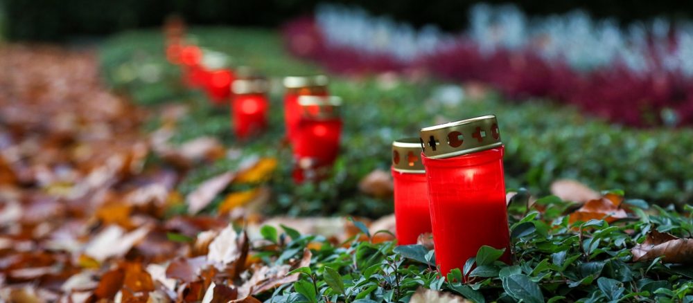 Вера, смерть и надежда — урок на кладбище