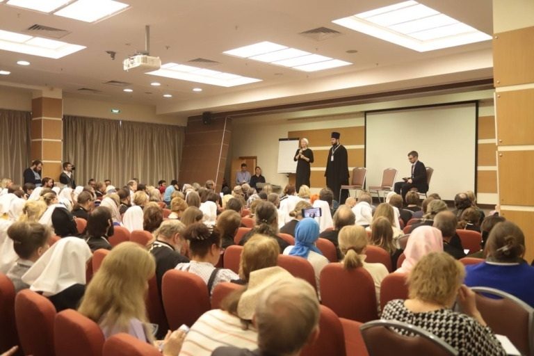 РПЦ меняет подход к социальному служению: от разовых акций к системной помощи