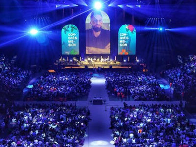 Оливье Жиру, Бенуа Сен-Дени и другие знаменитости выступили на христианском конгрессе Mission 2025 в Париже