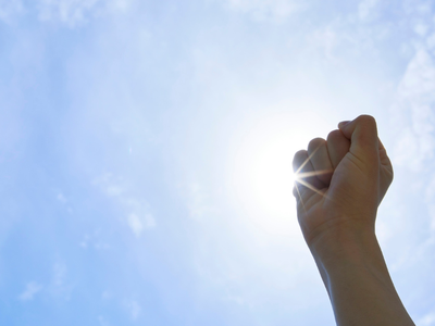 Ты больше своих испытаний — «Présenciel: Момент с Иисусом»