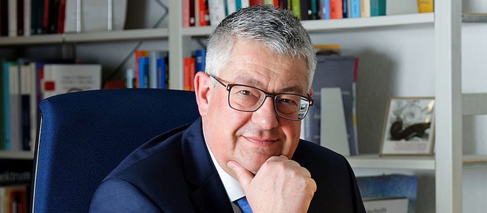 Богослов: Церковь обязана допустить женщин к священству – диаконисс, священниц и епископинь