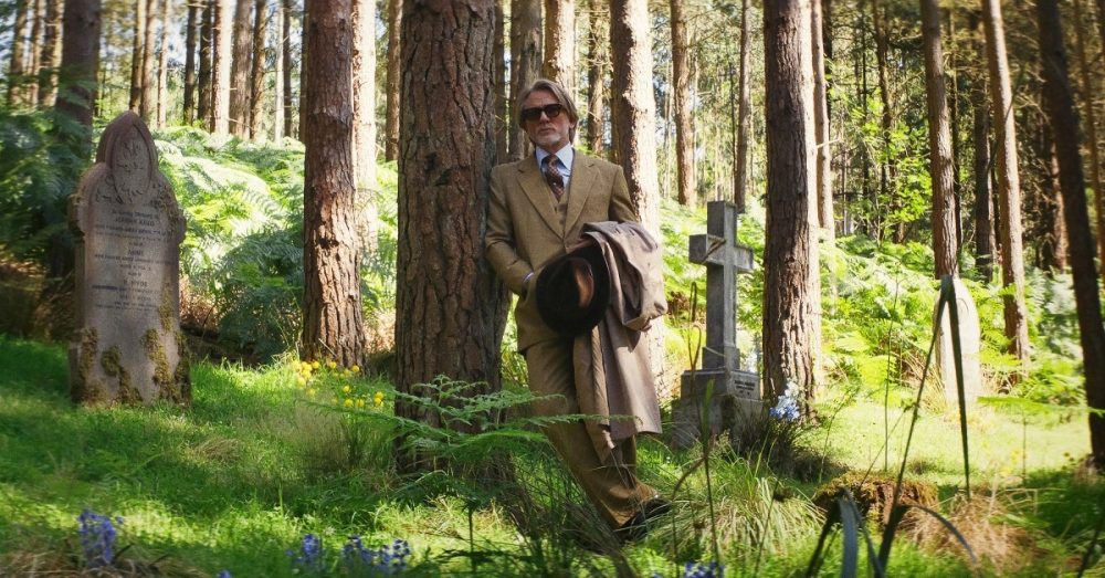 Бенуа Бланк из «Достать ножи» раскритиковал церковь в новом фильме