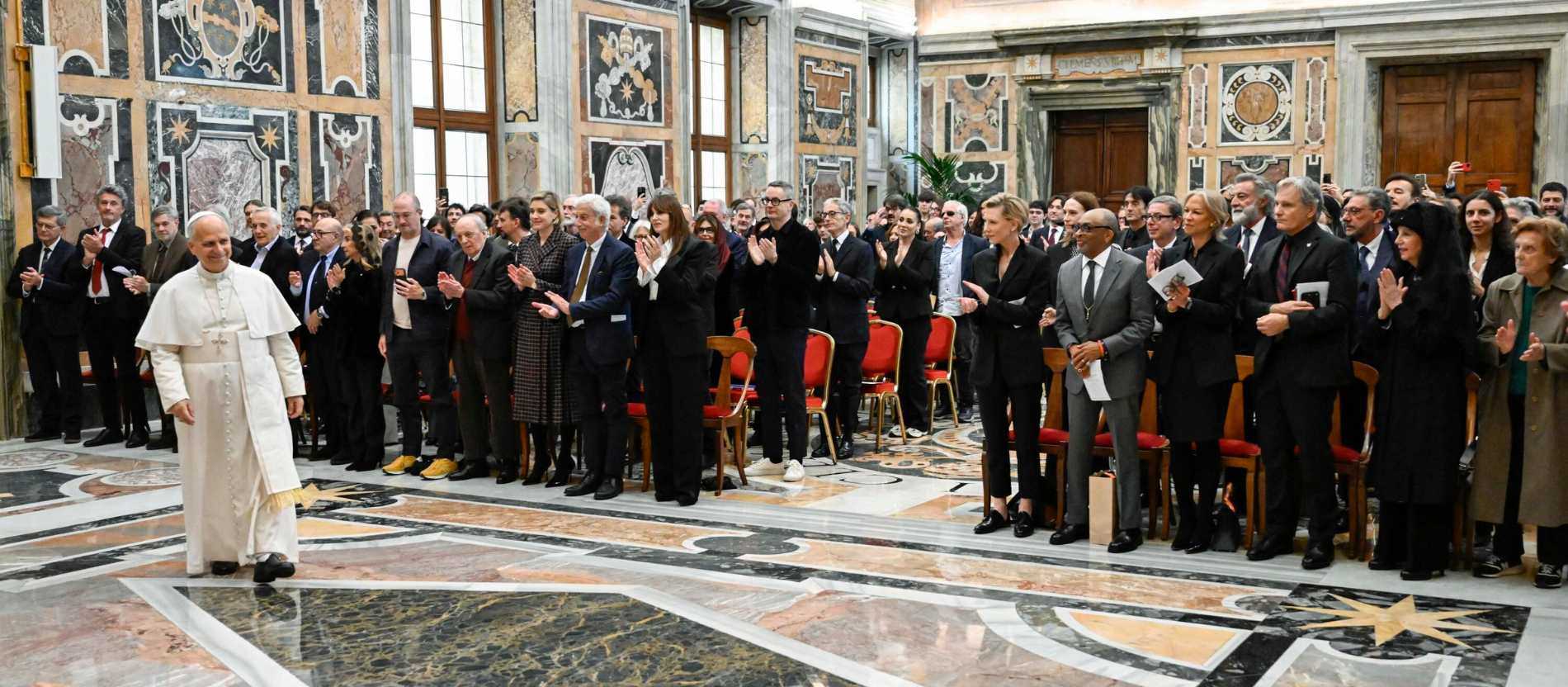 Папа Лев XIV встретился со звездами мирового кинематографа и выступил в защиту кинотеатров