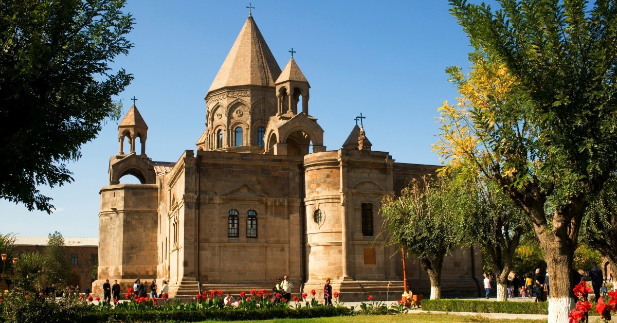 В Армении прошел первый национальный молитвенный завтрак на фоне арестов в церковной среде