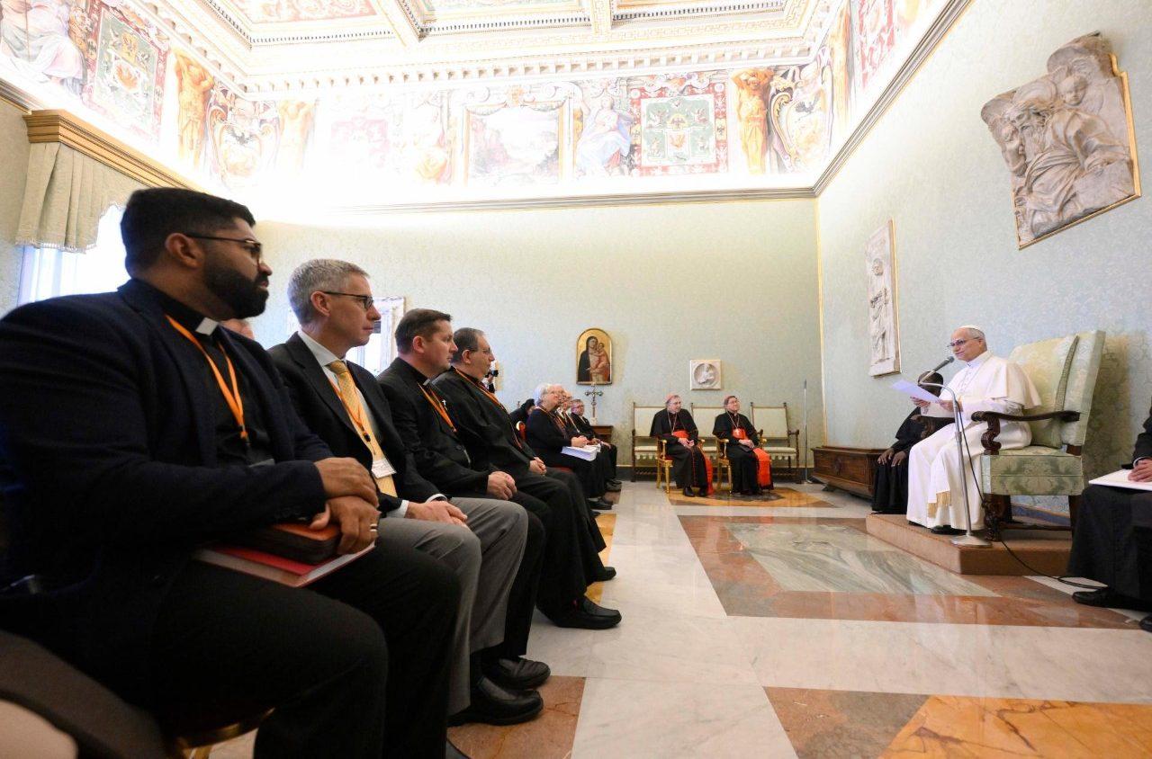 Папа Лев XIV призвал нести Слово Божие в цифровые пространства и культурные сообщества