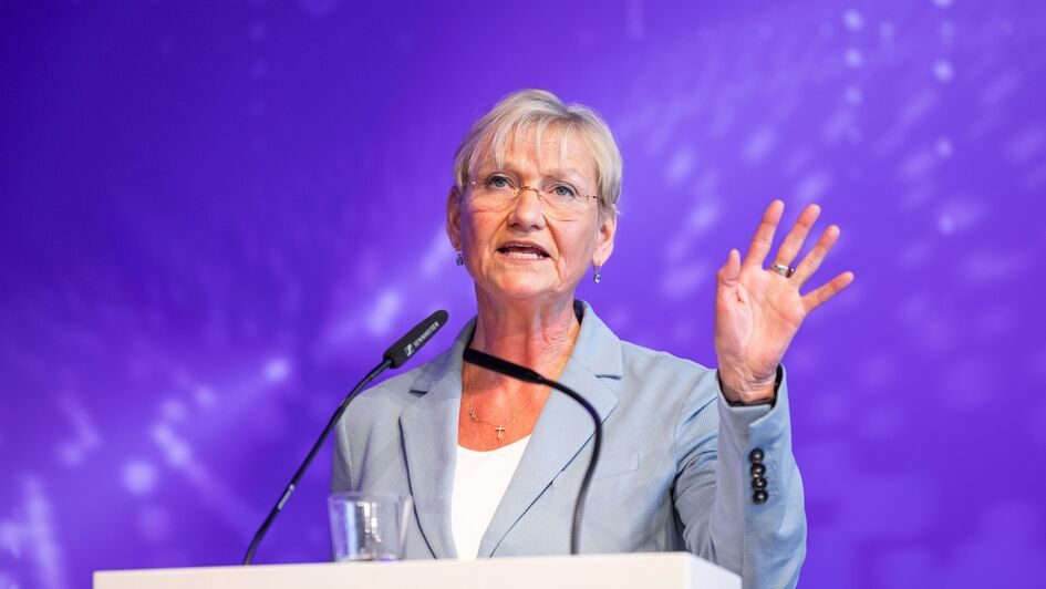 Отчёт ЕЦГ 2025: Епископ Кирстен Ферс призывает к надежде и ответственности в эпоху кризисов