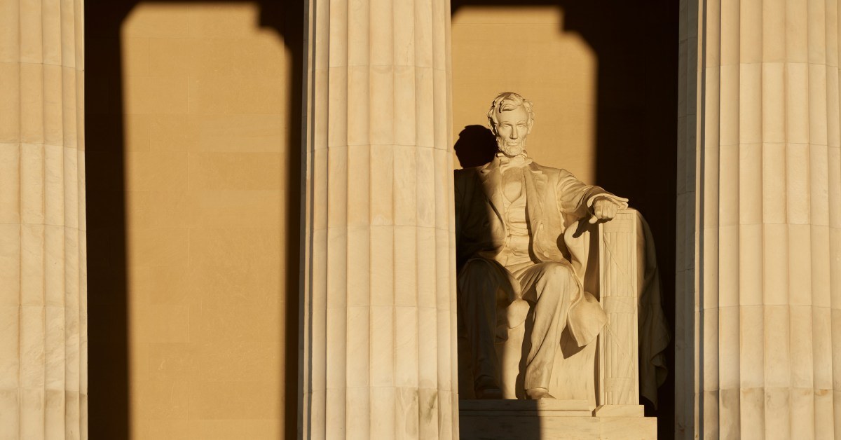 Как скорбь может исцелить Америку: уроки Линкольна для современной эпохи