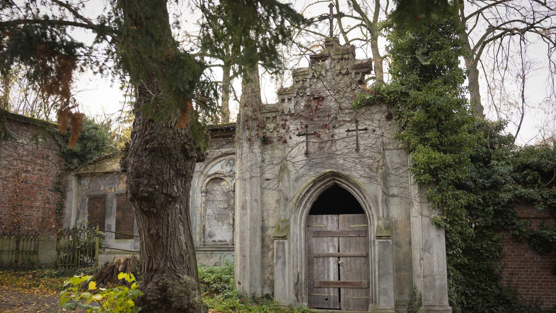 Берлин ищет покровителей для исторических захоронений