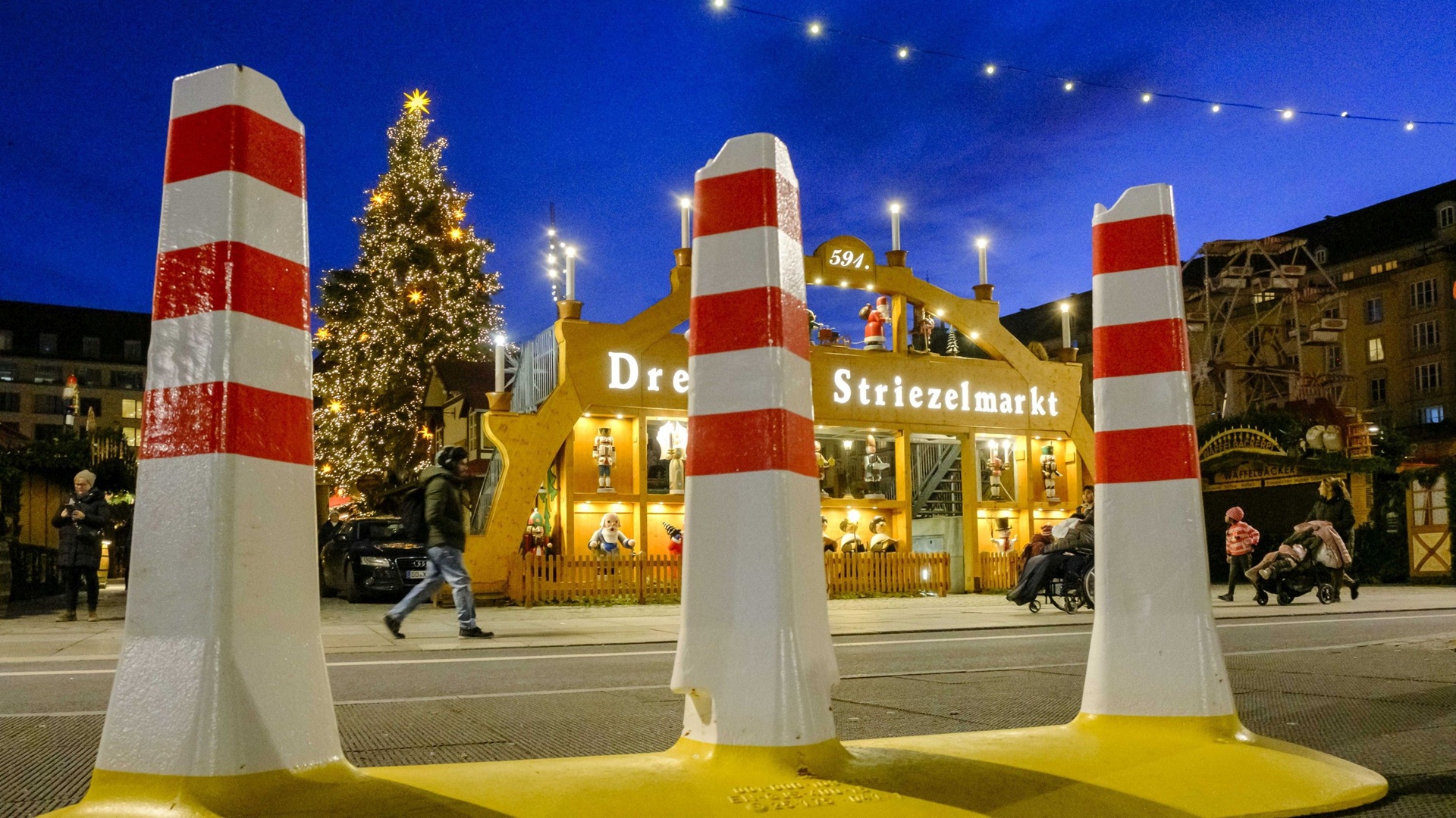 Рождественские ярмарки превращаются в крепости