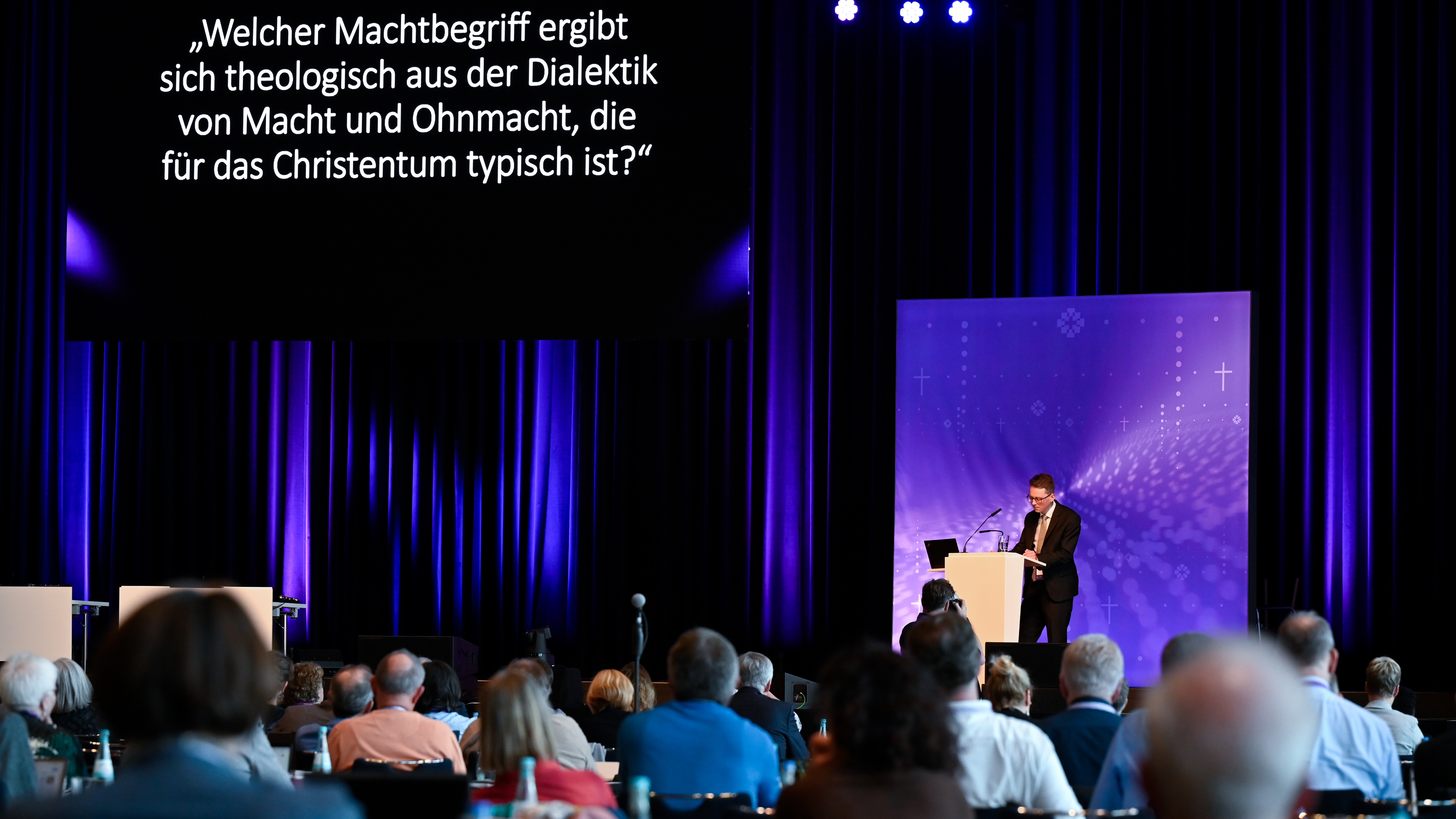 Церковь в поисках ответов: вопросы власти и ответственности в борьбе с насилием