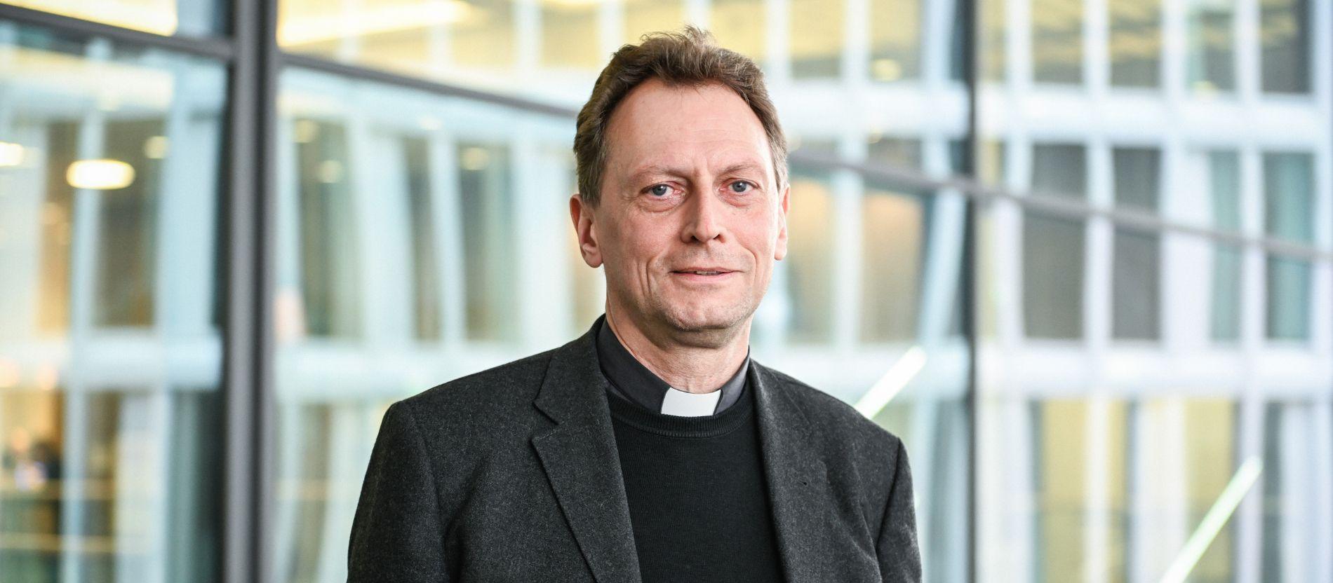 Архиепископ Гёссль: Запрет AfD возможен, но не является единственным решением