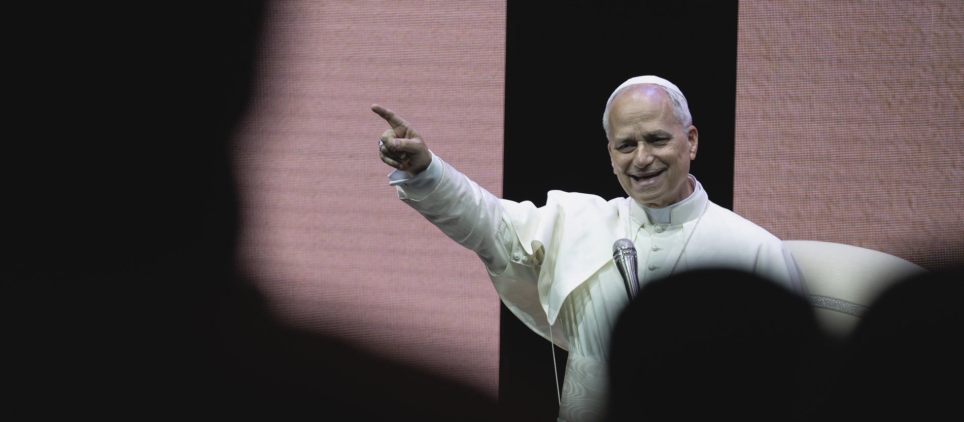 Папа Лев XIV предупредил об опасности порно, азартных игр и онлайн-развлечений