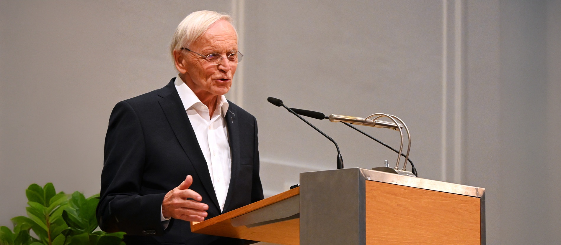 Цулехнер: Будущее Церкви — за добровольцами, а не за священниками