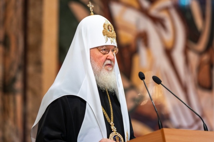 Патриарх Кирилл предложил создавать группы поддержки для родственников зависимых при храмах