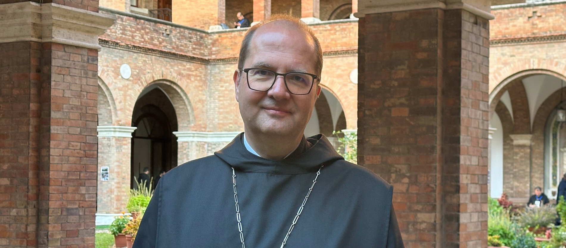 Аббат-примас Шрёдер: Монашеские ордена задают стандарты церковного управления