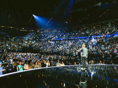 Библия в приложении YouVersion достигла миллиарда загрузок: «И это только начало»