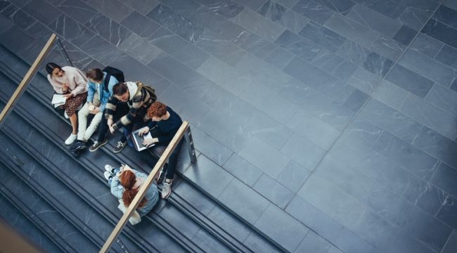 Новое исследование раскрывает духовные приоритеты поколения Z