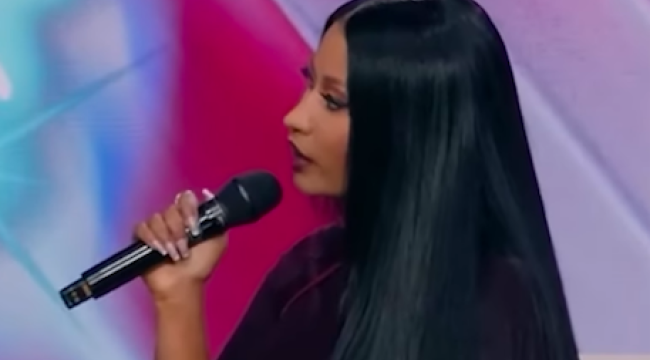 Ники Минаж рассказала о возрождении веры и защите христиан