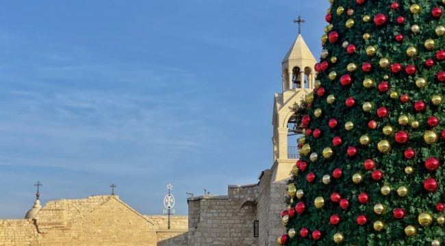 Лидеры церквей Иерусалима призывают молиться о Святой земле в Рождество, пока в Вифлееме возвращаются празднования