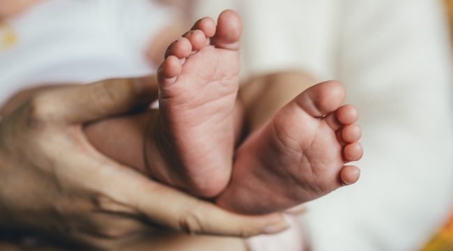 В Британии «не хватает» 400 девочек из-за селективных абортов по половому признаку