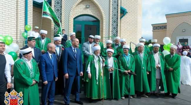 Муфтий призвал мусульман молиться дома или в мечетях, чтобы избежать раздражения окружающих