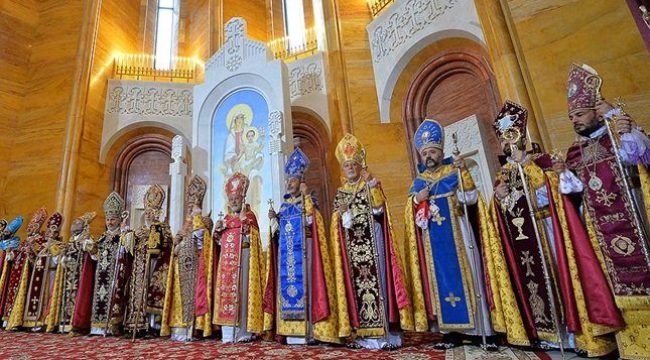 В Армянской церкви заявили о наличии уставов и опровергли слухи об их отсутствии