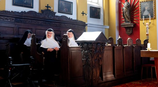 Мятежные монахини отказались подписывать ультиматум церкви, требующей их ухода из соцсетей, но получили отсрочку выселения