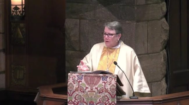 В епископальной семинарии назначили временного президента после увольнения главы за «неуместные отношения»