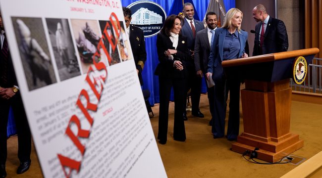 Арестован подозреваемый в закладке самодельных бомб у штаб-квартир демократов и республиканцев в 2021 году