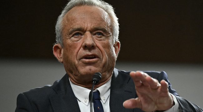 HHS расследует случай вакцинации школьника вопреки религиозному освобождению