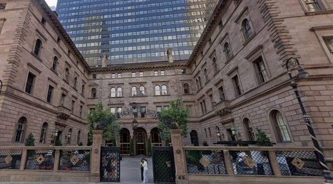 Нью-Йоркская архиепархия продаёт землю под историческим отелем за $490 млн для выплат жертвам сексуального насилия