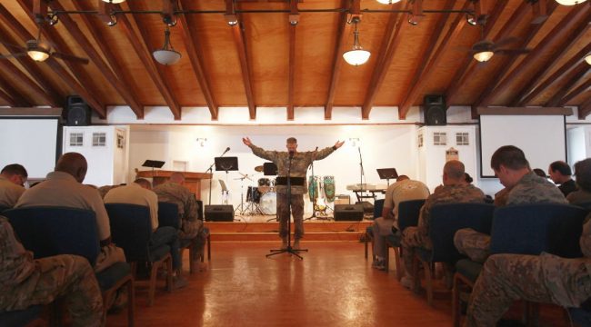 Военный министр Хегсет требует реформы Корпуса капелланов и отменяет «нью-эйдж»-руководство по «духовной подготовке»