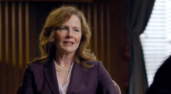 Эми Кони Барретт предупреждает об атаках на свободу слова в Британии и объясняет свою позицию по отмене Roe v. Wade