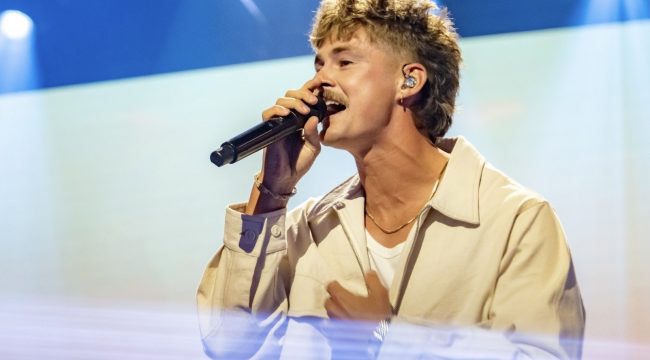 Христианский певец Форрест Франк скорбит о деде-метеорологе, назвав его «добрым и верным слугой»