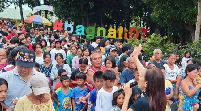 Филиппинская икона музыки Кух Ледесма принесла надежду жителям Себу, пострадавшим от тайфунов