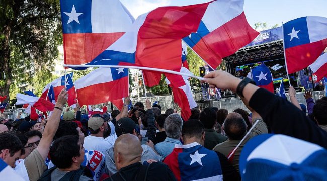 Евангельские лидеры празднуют победу Хосе Антонио Каста на президентских выборах в Чили