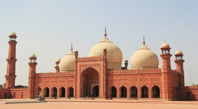 В Пакистане мусульманин похитил и изнасиловал 14-летнюю христианку: семья считает это местью